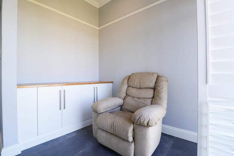 8 Bedroom Property for Sale in Reebok Western Cape